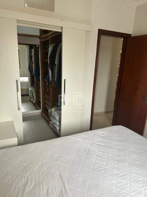 Apartamento à venda com 2 quartos, 70m² - Foto 10