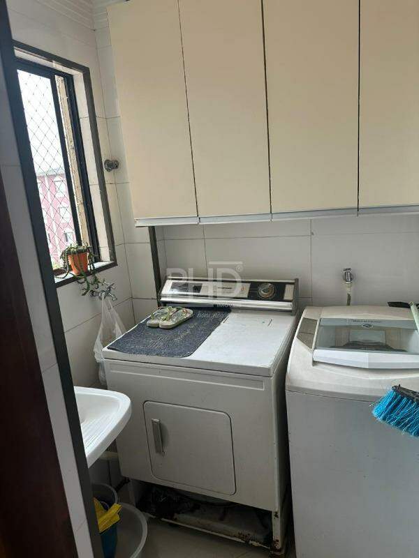 Apartamento à venda com 2 quartos, 70m² - Foto 19