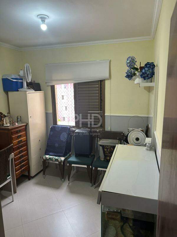 Apartamento à venda com 2 quartos, 70m² - Foto 18