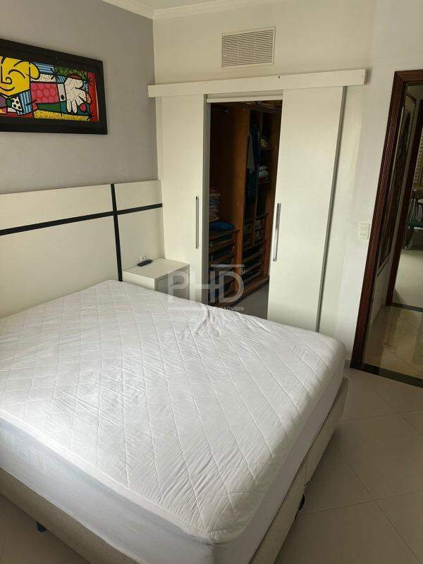 Apartamento à venda com 2 quartos, 70m² - Foto 12