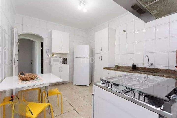 Casa para alugar com 4 quartos, 200m² - Foto 9