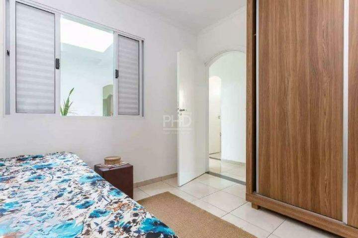 Casa para alugar com 4 quartos, 200m² - Foto 18