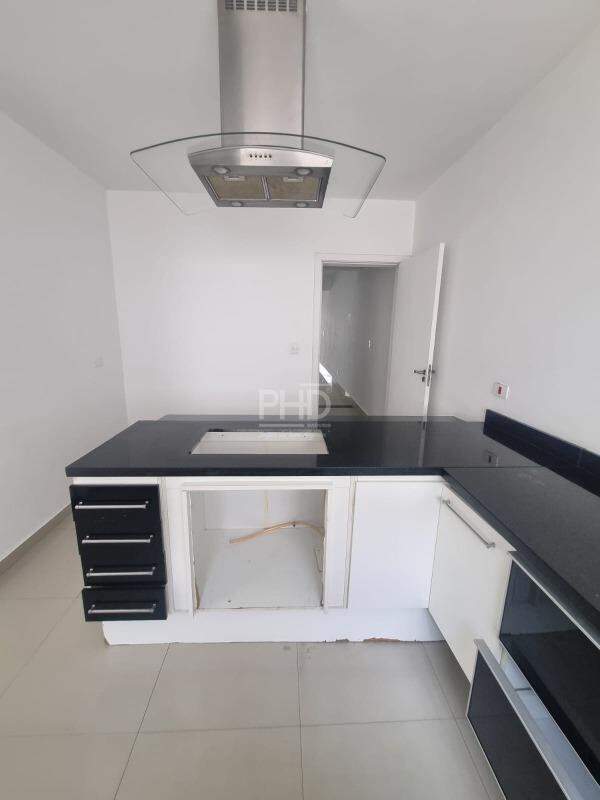 Sobrado para alugar com 3 quartos, 206m² - Foto 11