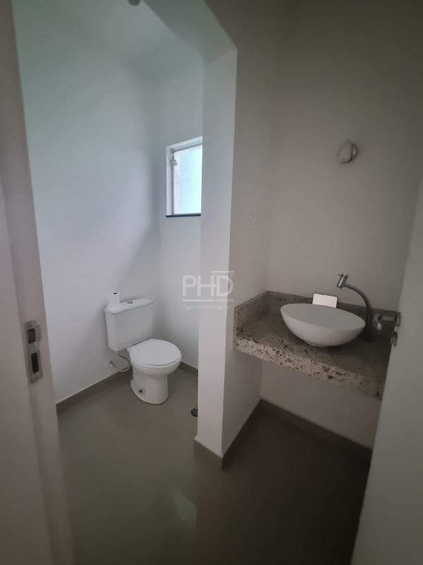 Sobrado para alugar com 3 quartos, 206m² - Foto 13