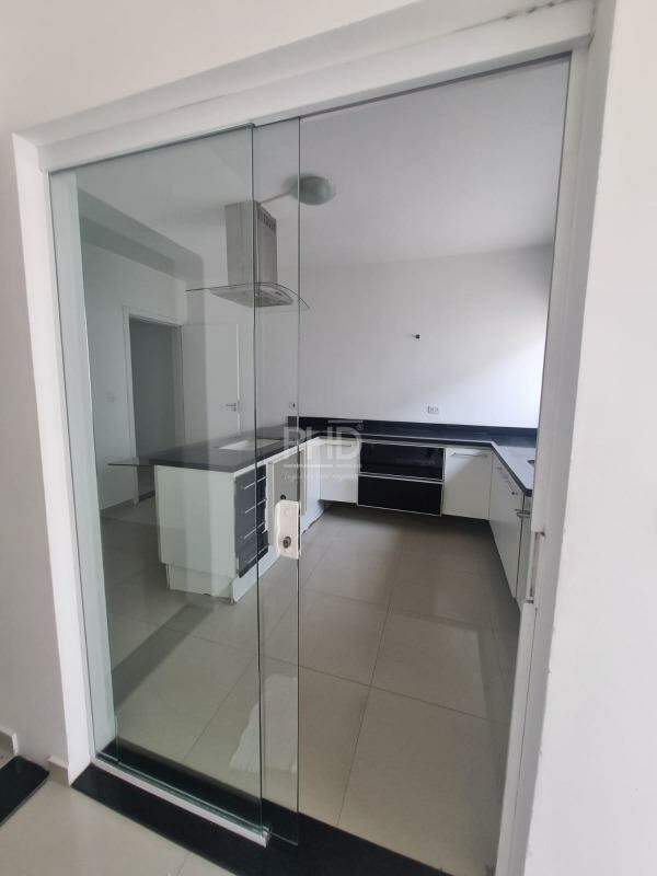 Sobrado para alugar com 3 quartos, 206m² - Foto 5