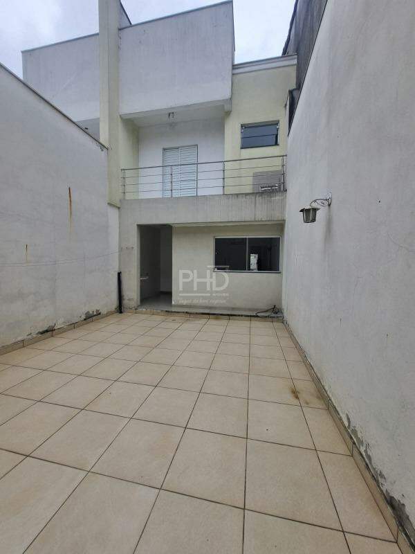 Sobrado para alugar com 3 quartos, 206m² - Foto 2