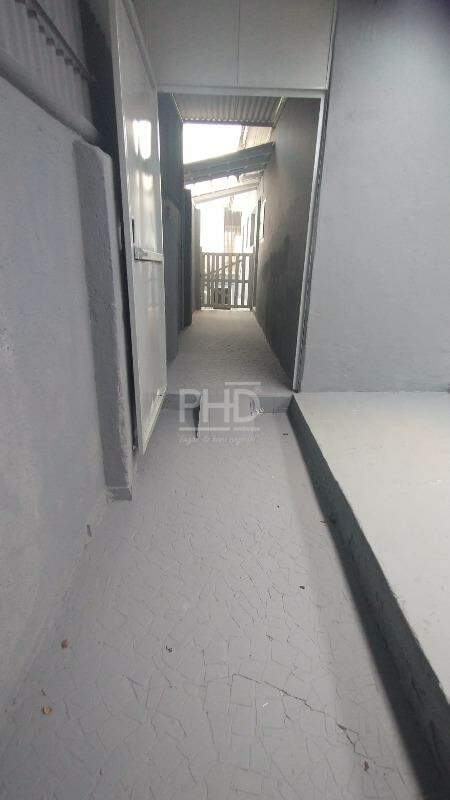 Casa para alugar com 1 quarto, 108m² - Foto 19