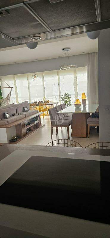 Apartamento à venda com 3 quartos, 106m² - Foto 1