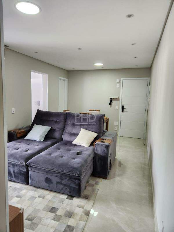 Apartamento à venda com 2 quartos, 78m² - Foto 2