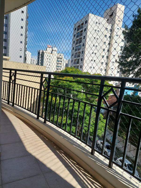 Apartamento à venda com 3 quartos, 103m² - Foto 3