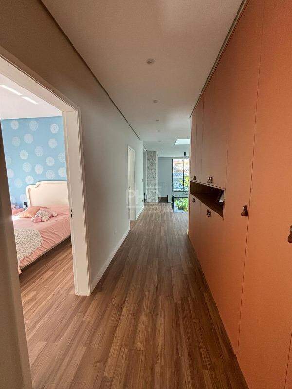 Sobrado à venda com 4 quartos, 375m² - Foto 23