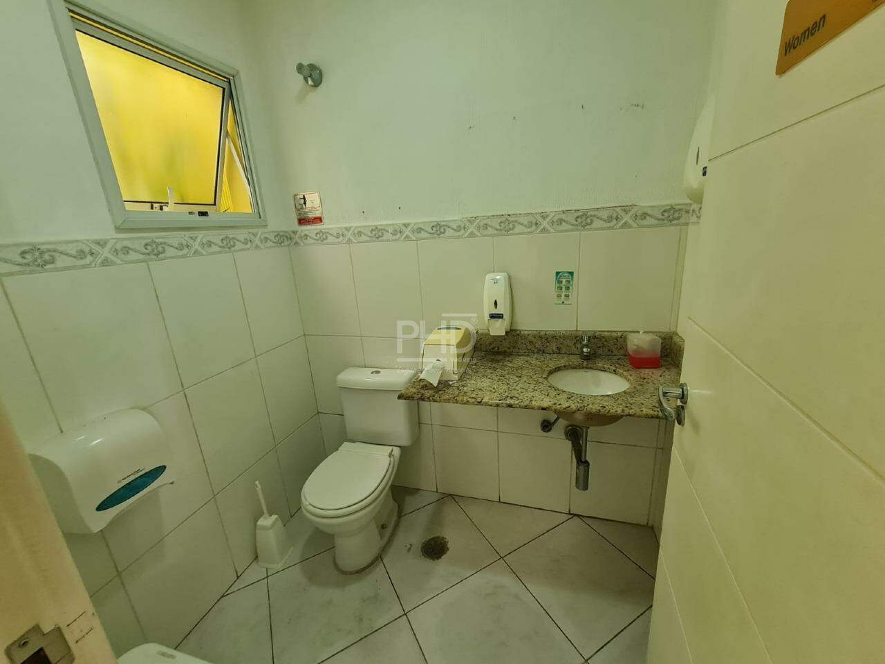 Prédio Inteiro para alugar com 2 quartos, 210m² - Foto 19