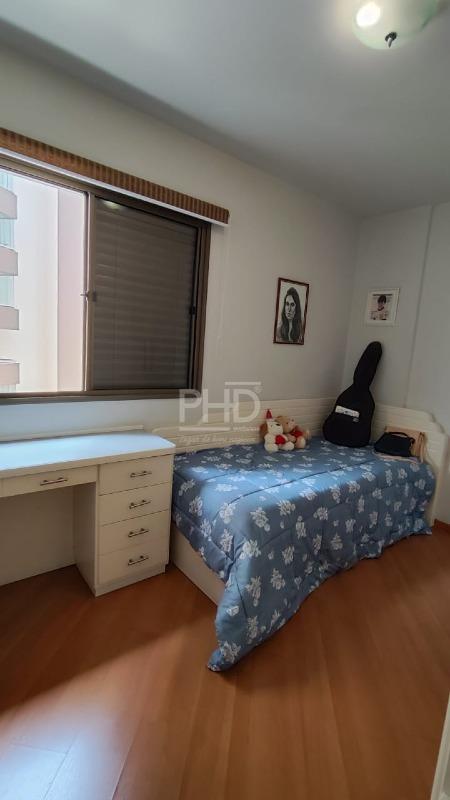 Apartamento à venda com 2 quartos, 65m² - Foto 11