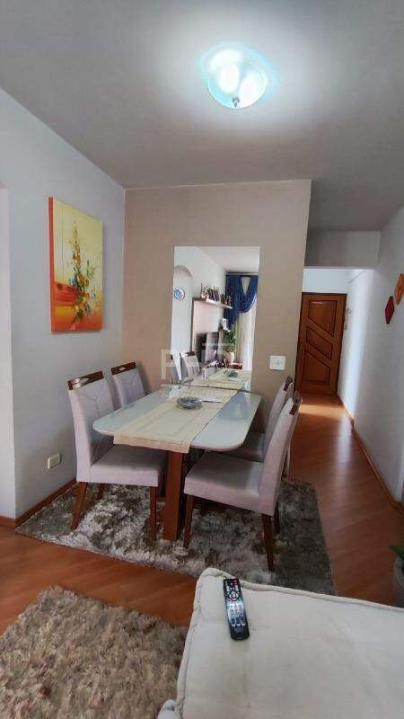 Apartamento à venda com 2 quartos, 65m² - Foto 4