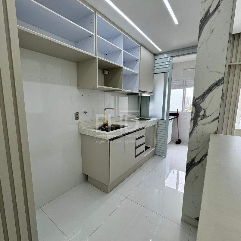 Apartamento à venda com 3 quartos, 65m² - Foto 7