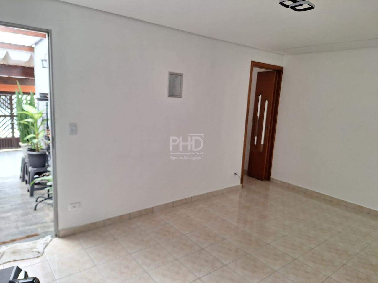 Casa para alugar com 3 quartos, 125m² - Foto 4