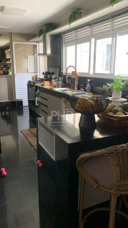 Apartamento à venda com 4 quartos, 245m² - Foto 15