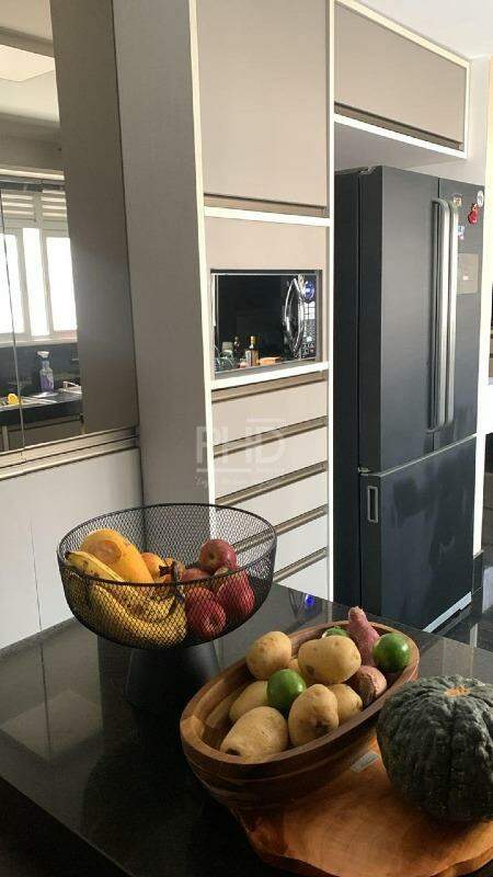 Apartamento à venda com 4 quartos, 245m² - Foto 14