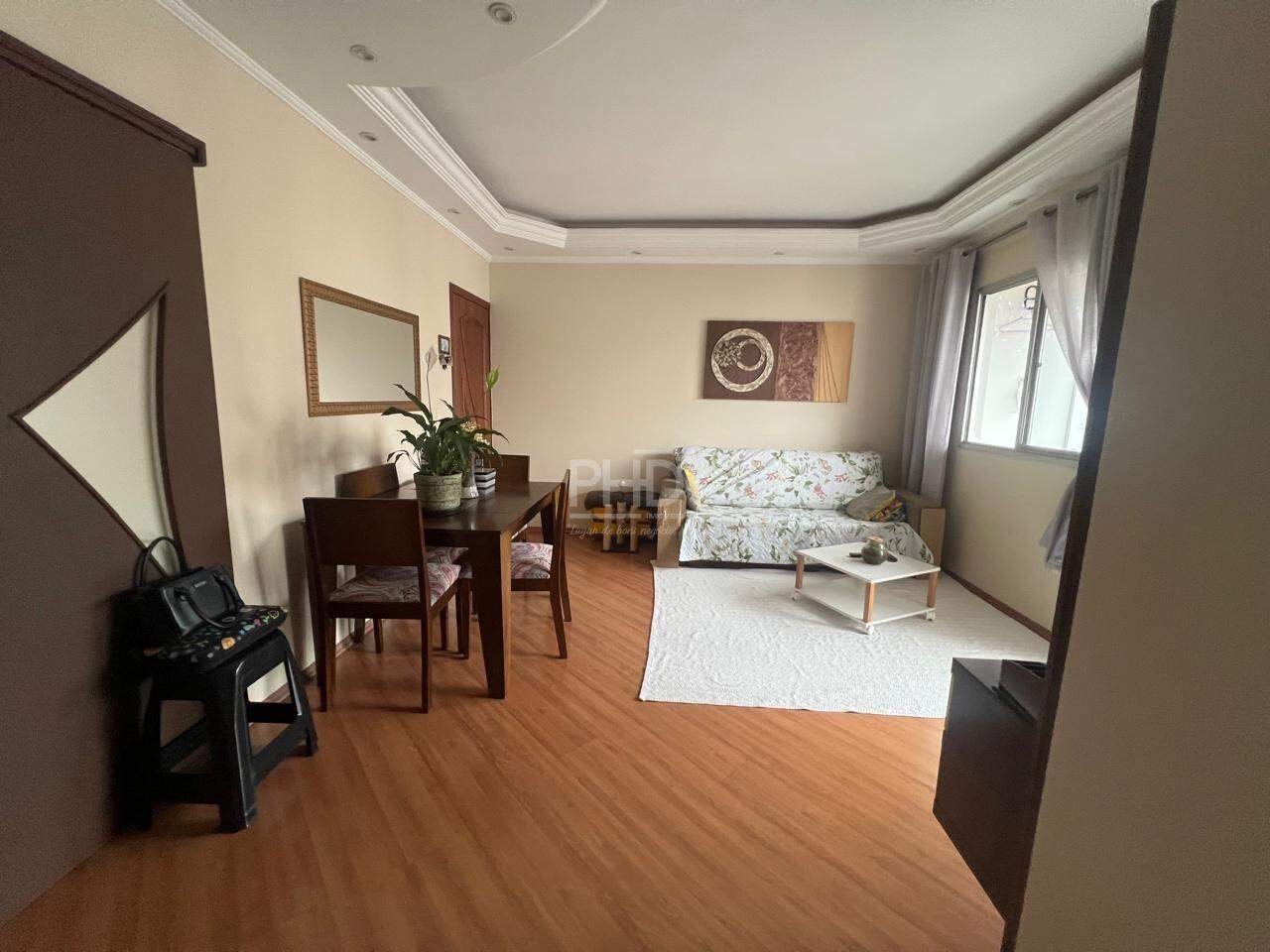 Apartamento à venda com 3 quartos, 67m² - Foto 2