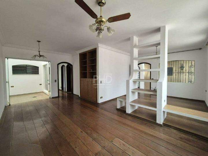 Casa para alugar com 3 quartos, 220m² - Foto 3