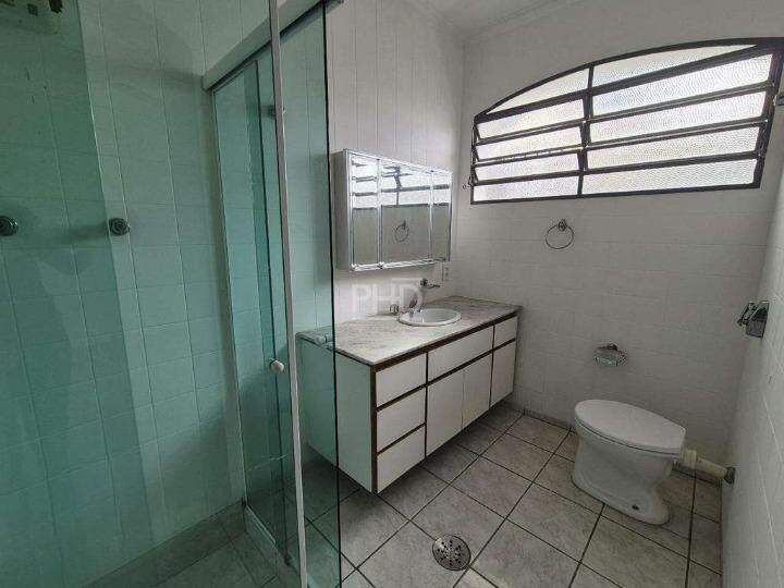 Casa para alugar com 3 quartos, 220m² - Foto 20