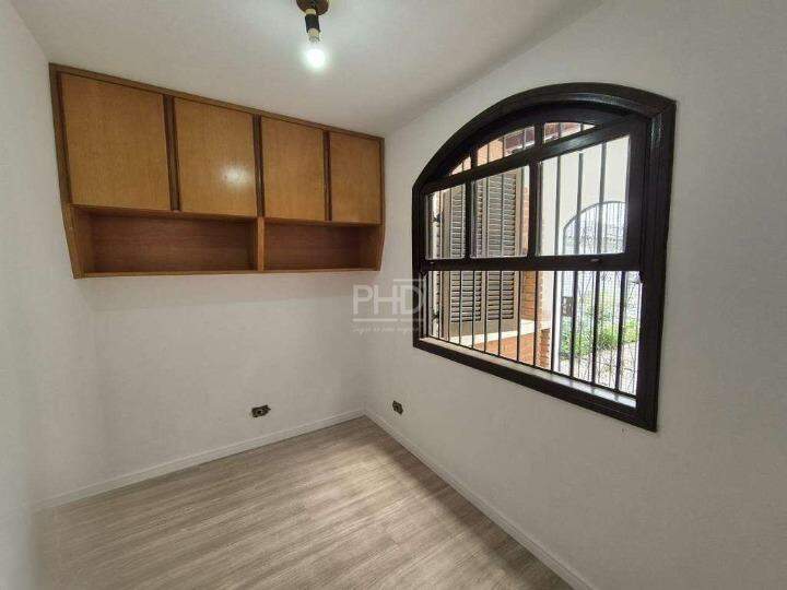 Casa à venda com 3 quartos, 220m² - Foto 26