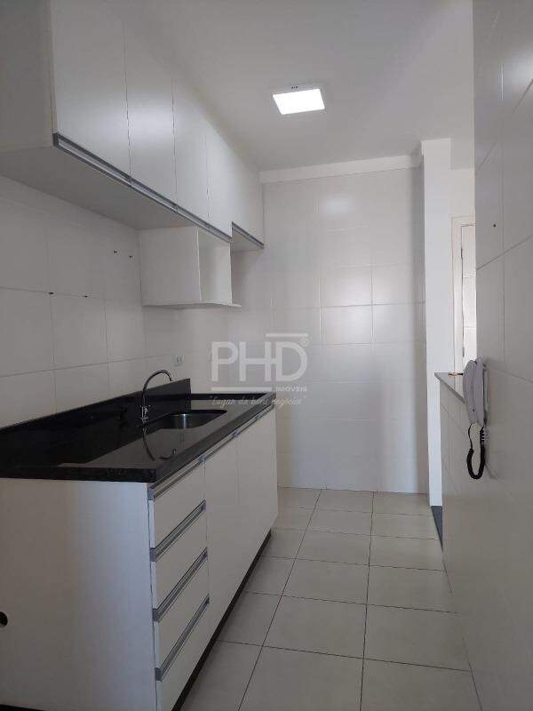 Apartamento para alugar com 2 quartos, 55m² - Foto 6