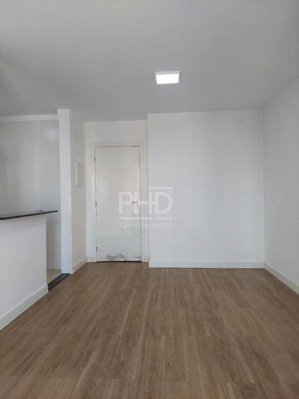 Apartamento para alugar com 2 quartos, 55m² - Foto 4