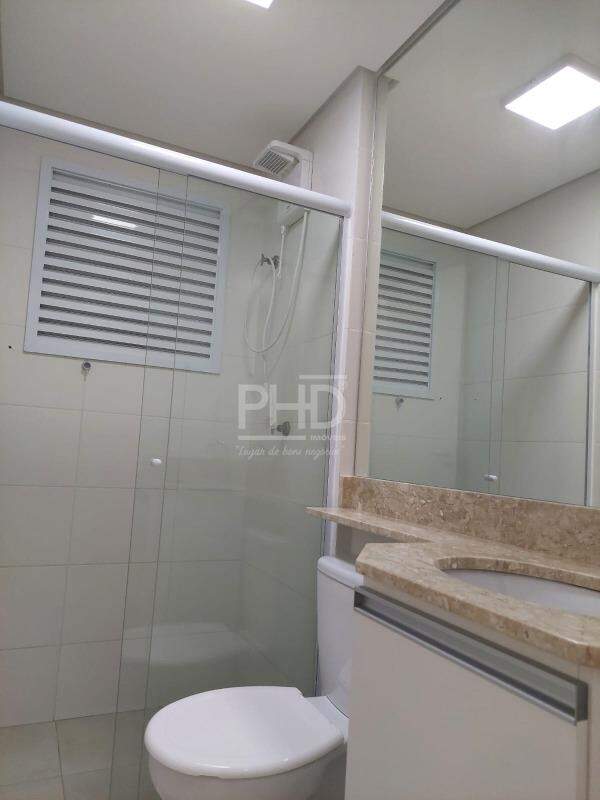 Apartamento para alugar com 2 quartos, 55m² - Foto 14