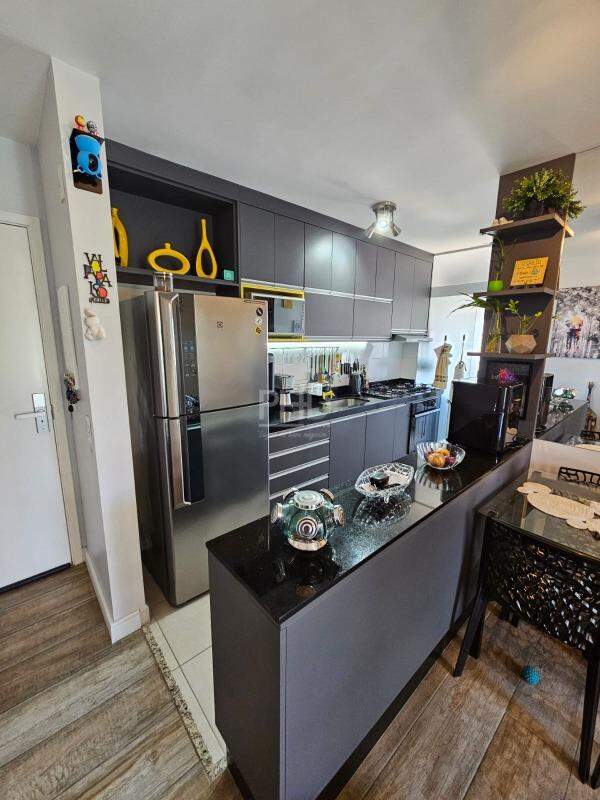 Apartamento à venda com 2 quartos, 51m² - Foto 3