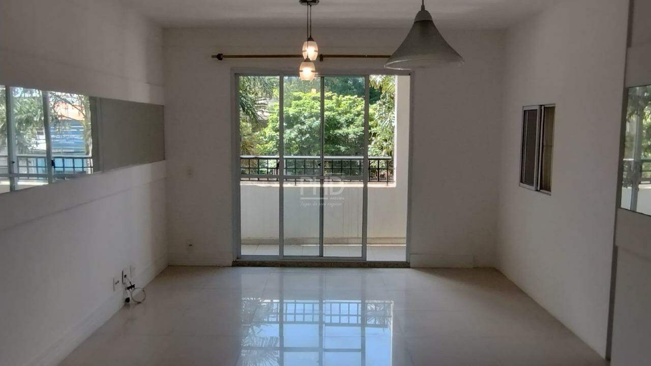 Apartamento à venda com 3 quartos, 87m² - Foto 4