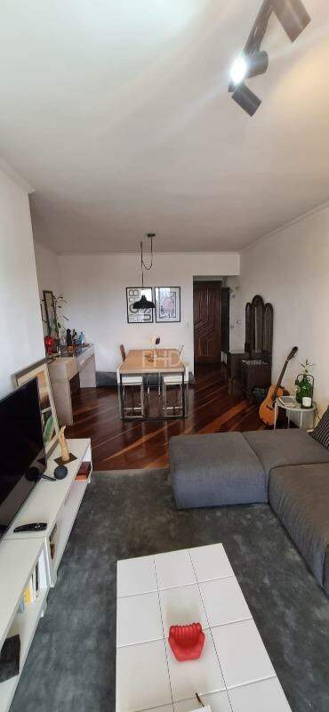 Apartamento à venda com 3 quartos, 115m² - Foto 2