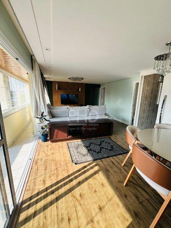 Apartamento à venda com 3 quartos, 128m² - Foto 6