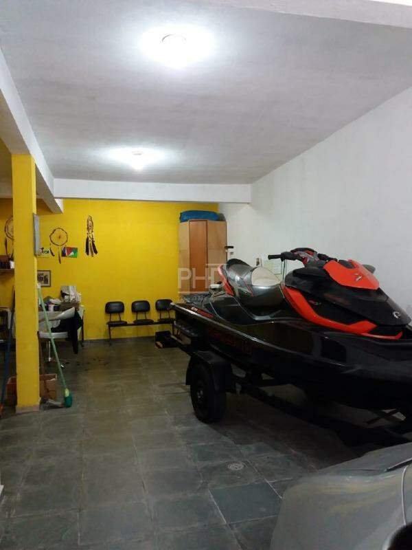 Sobrado à venda com 4 quartos, 240m² - Foto 2