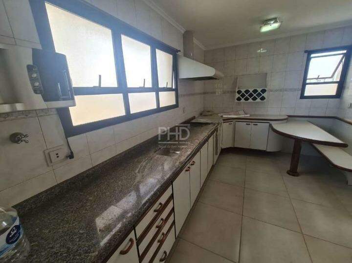 Apartamento para alugar com 3 quartos, 187m² - Foto 5