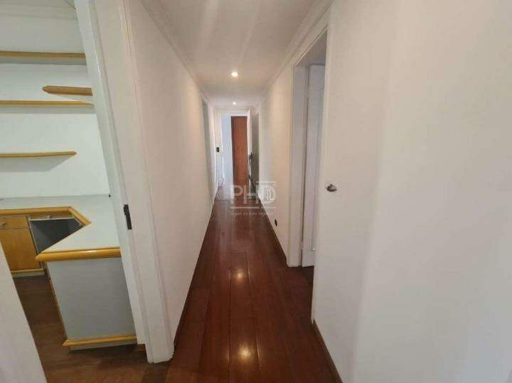 Apartamento para alugar com 3 quartos, 187m² - Foto 6