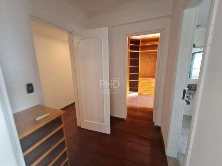 Apartamento para alugar com 3 quartos, 187m² - Foto 9