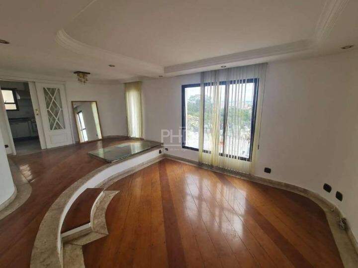 Apartamento para alugar com 3 quartos, 187m² - Foto 3