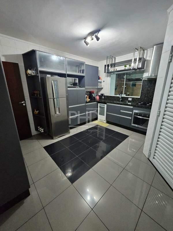 Sobrado à venda com 3 quartos, 158m² - Foto 8