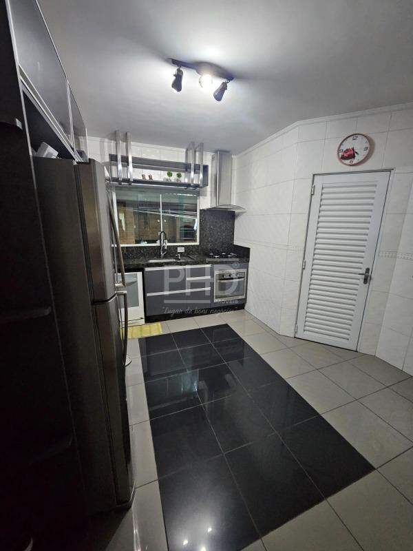 Sobrado à venda com 3 quartos, 158m² - Foto 11