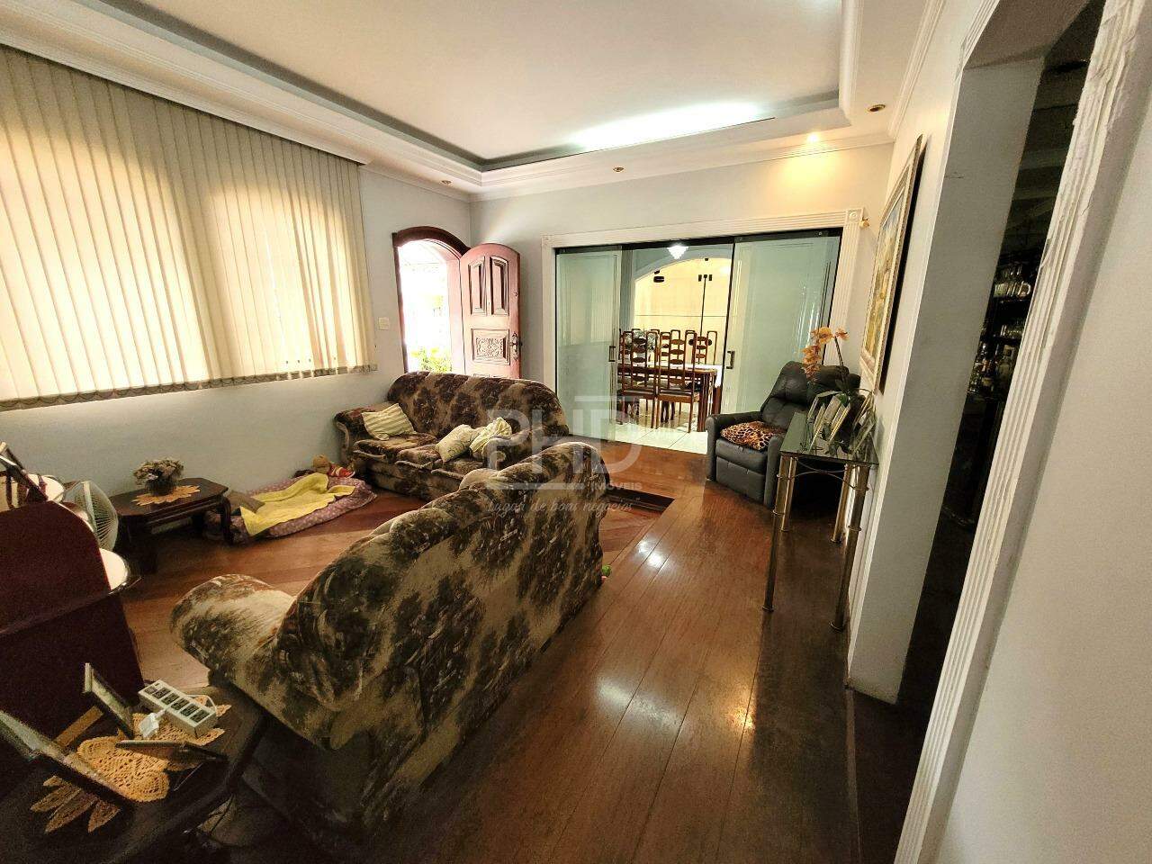 Casa à venda com 3 quartos, 230m² - Foto 11