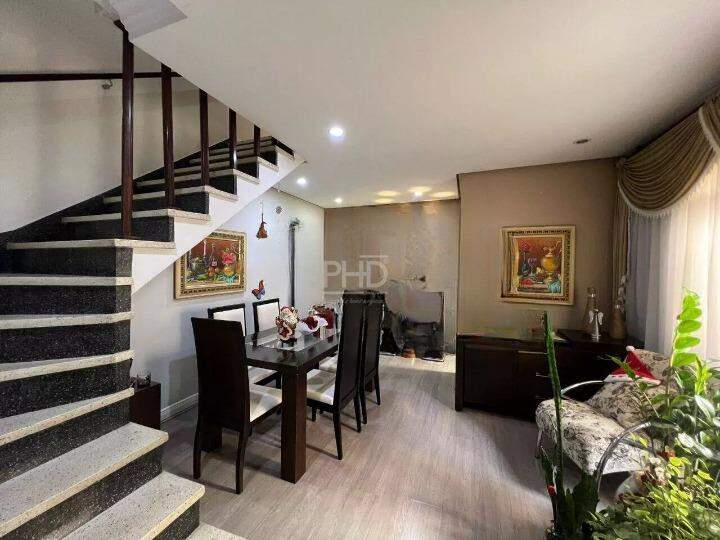 Sobrado à venda com 3 quartos, 131m² - Foto 1