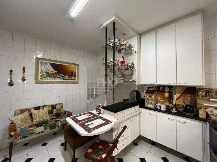 Sobrado à venda com 3 quartos, 131m² - Foto 4