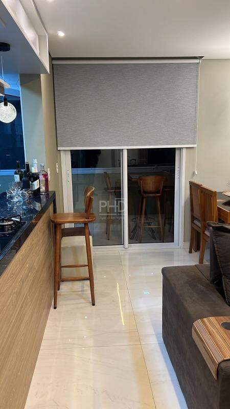 Apartamento à venda com 2 quartos, 64m² - Foto 6