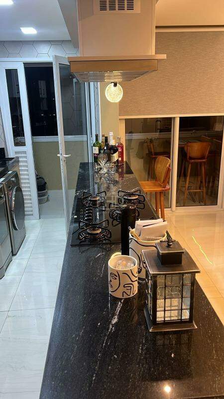 Apartamento à venda com 2 quartos, 64m² - Foto 5