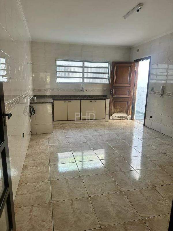 Sobrado à venda com 3 quartos, 220m² - Foto 3