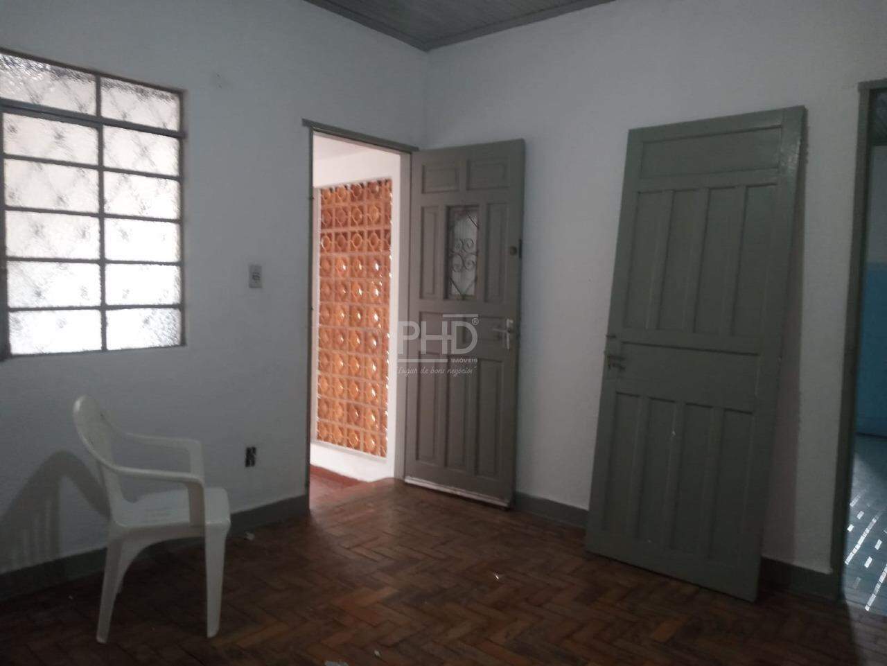 Casa para alugar com 2 quartos, 125m² - Foto 4