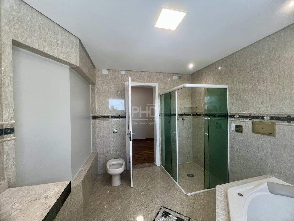 Sobrado à venda com 3 quartos, 244m² - Foto 28