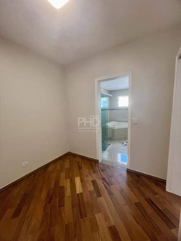 Sobrado à venda com 3 quartos, 244m² - Foto 18