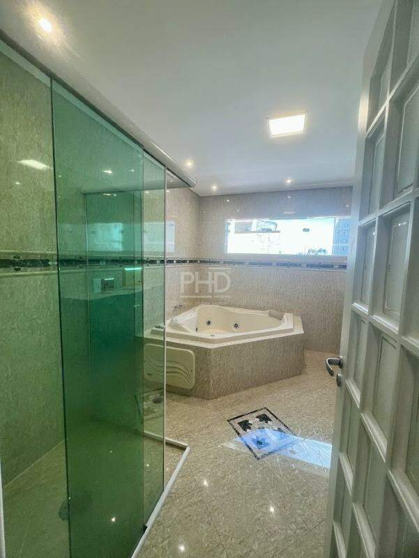 Sobrado à venda com 3 quartos, 244m² - Foto 30